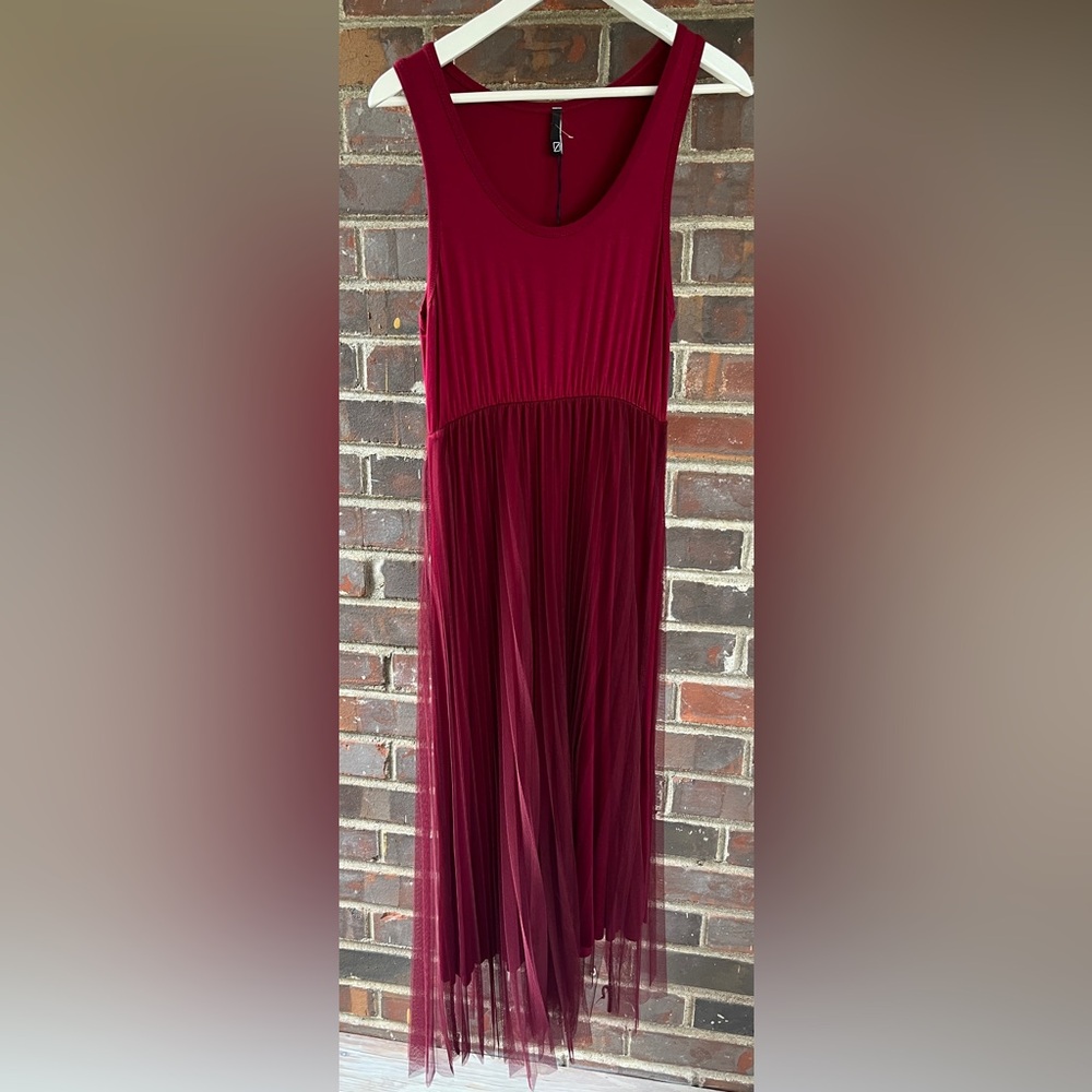 Elegant Burgundy Knit Sleeveless Dress Mesh Skirt Sz Small NWT From Italy
